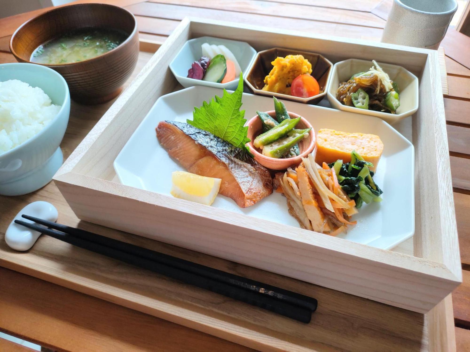 그린 리치 호텔 토수 에키마에 토슈 외부 사진